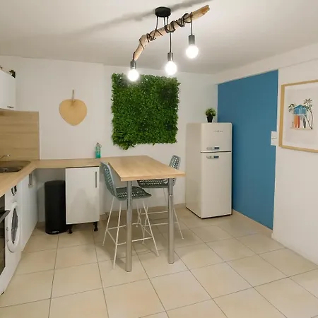 Retour De - La Bonne Marienne - La Madeleine אנז'ה